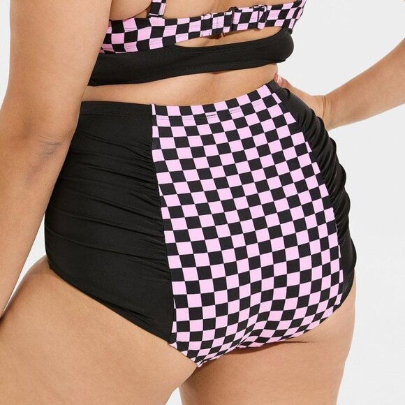 ❤️NWT VINTAGE TORRID CHECKERED RUCHED POWER MESH TUMMY CONTROL SWIM BOTTOM PLUS - Picture 2 of 10